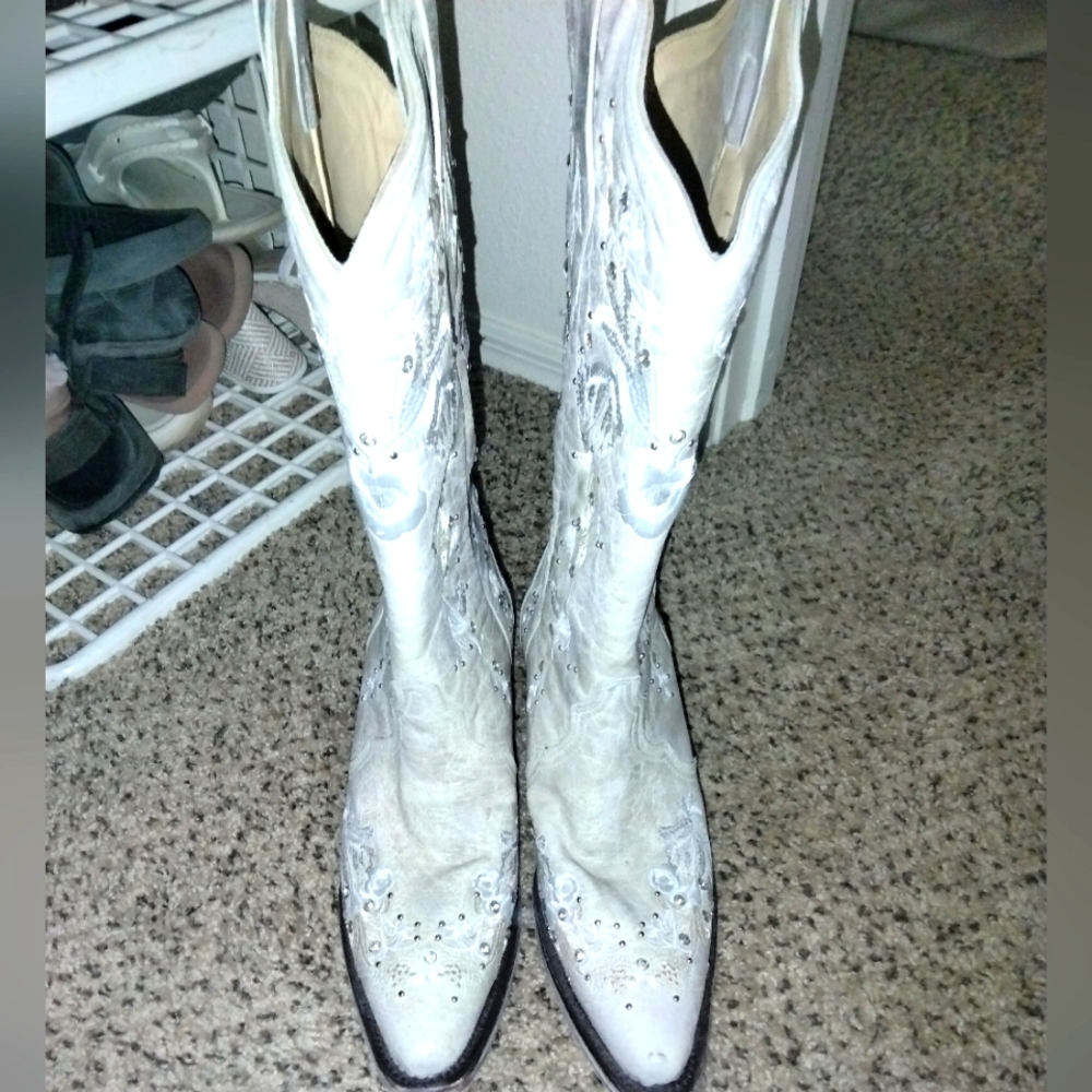 Women size 10 Corral Handcrafted leather boots